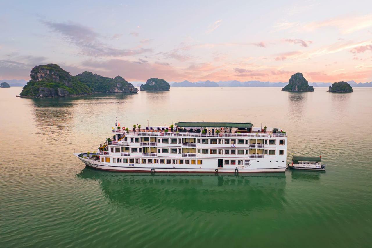 Hotel Huong Hai Sealife Cruise Hạ Long Exterior foto